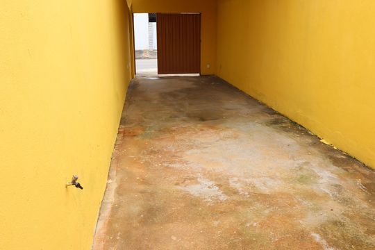 Quintal de kitnet/studio para alugar com 1 quarto, 42m² em Parque Santa Maria, Campos dos Goytacazes