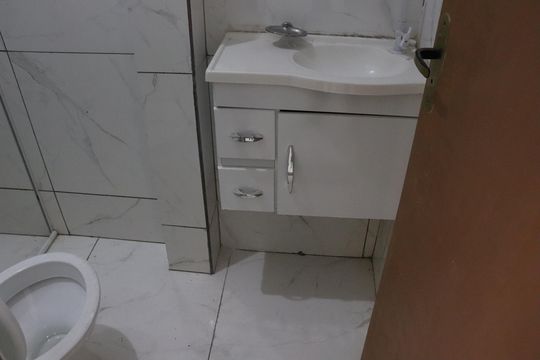 Banheiro de casa para alugar com 1 quarto, 65m² em Parque Santa Maria, Campos dos Goytacazes
