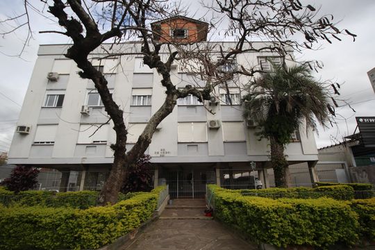 Fachada de apartamento à venda com 2 quartos, 63m² em Vila Ipiranga, Porto Alegre