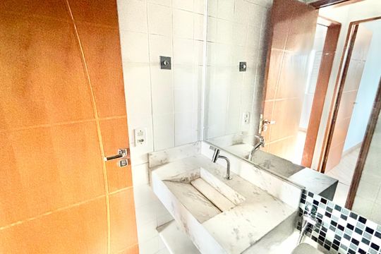 Banheiro de apartamento para alugar com 2 quartos, 46m² em Jardim Sao Miguel, Ferraz de Vasconcelos