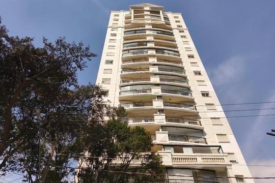 Fachada de apartamento à venda com 2 quartos, 68m² em Cambuci, São Paulo