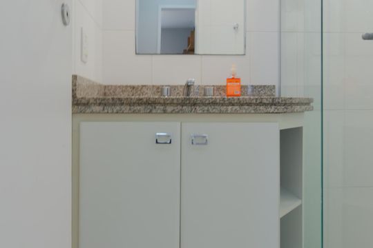 Banheiro Social de apartamento à venda com 2 quartos, 68m² em Cambuci, São Paulo