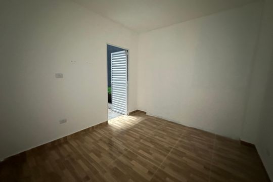 Quarto 2 de casa para alugar com 2 quartos, 60m² em Chácaras do Peroba, Barueri