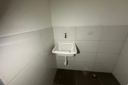 Área de Serviço de casa para alugar com 2 quartos, 60m² em Chácaras do Peroba, Barueri