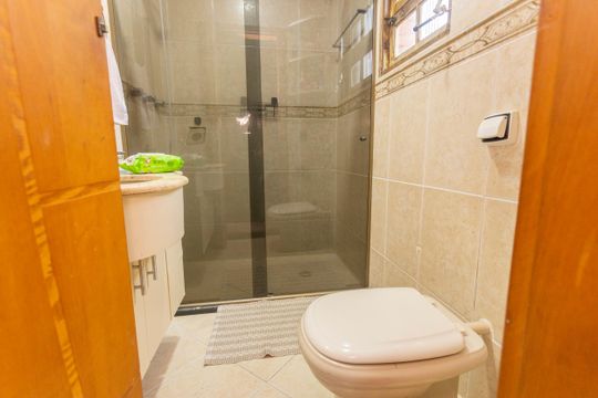 Banheiro da Suíte 2 de casa à venda com 4 quartos, 400m² em Jardim Malia Ii, São Paulo