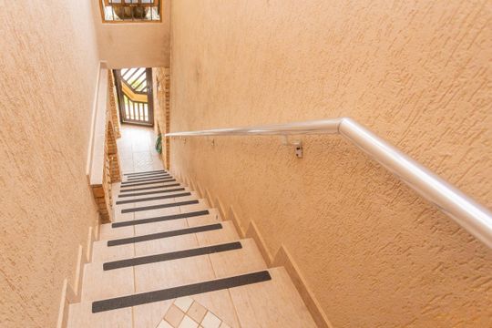 Escada da entrada de casa à venda com 4 quartos, 400m² em Jardim Malia Ii, São Paulo