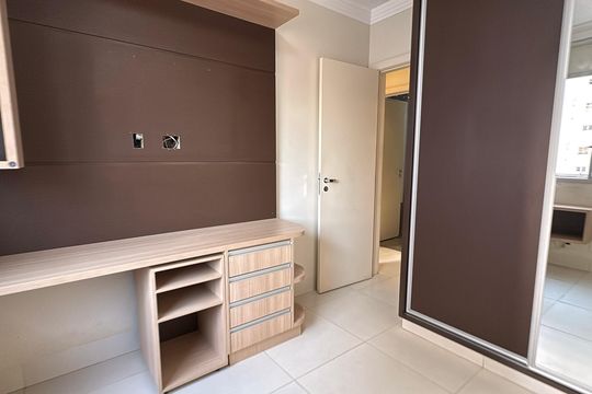 Apartamento à venda com 3 quartos, 113m² em Setor Bueno, Goiânia