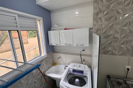 Área de Serviço de apartamento para alugar com 2 quartos, 48m² em Parque Rincao, Cotia
