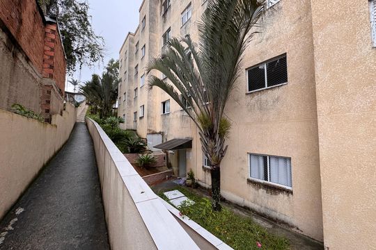 Fachada do bloco de apartamento para alugar com 2 quartos, 48m² em Parque Rincao, Cotia
