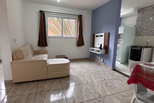 Sala de apartamento para alugar com 2 quartos, 48m² em Parque Rincao, Cotia