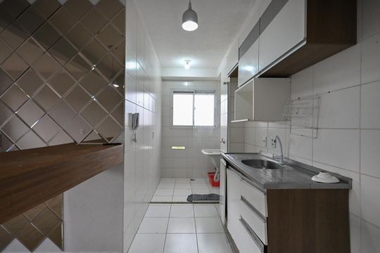 Cozinha de apartamento à venda com 2 quartos, 46m² em Jardim Helga, São Paulo