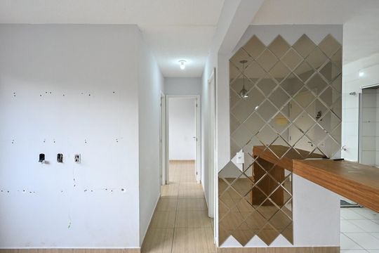 Corredor de apartamento à venda com 2 quartos, 46m² em Jardim Helga, São Paulo