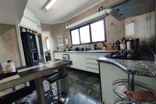 Cozinha de apartamento à venda com 3 quartos, 204m² em Tatuapé, São Paulo