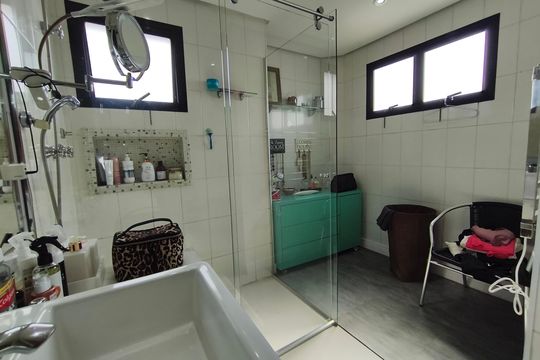 Banheiro de apartamento à venda com 3 quartos, 204m² em Tatuapé, São Paulo