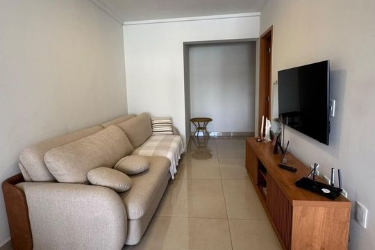 Sala de apartamento para alugar com 2 quartos, 70m² em Setor Bueno, Goiânia