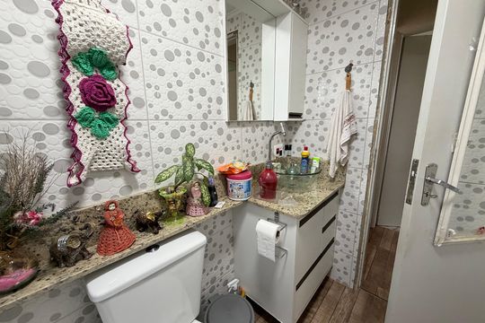 Banheiro de apartamento para alugar com 2 quartos, 52m² em Santo Amaro, São Paulo