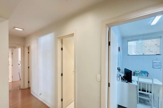 Corredor de apartamento à venda com 4 quartos, 168m² em Ipanema, Rio de Janeiro