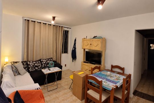 Sala de apartamento para alugar com 2 quartos, 53m² em Santa Rosa, Niterói