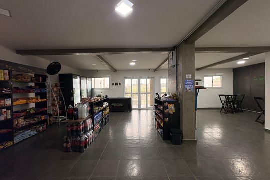 Mercadinho  de apartamento para alugar com 2 quartos, 60m² em Jardim Ipanema, Santo André