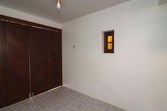 Garagem de casa para alugar com 3 quartos, 170m² em Parque Urbano, Porto Alegre