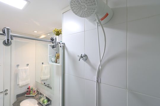 Banheiro  de apartamento para alugar com 1 quarto, 31m² em Água Branca, São Paulo