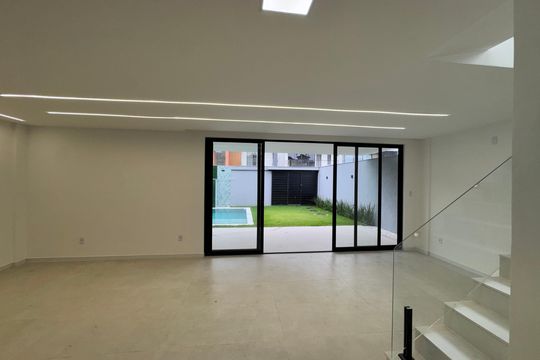Apartamento à venda com 4 quartos, 220m² em Vargem Pequena, Rio de Janeiro