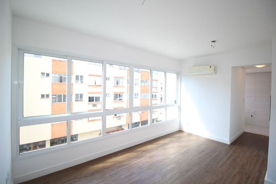 Sala de apartamento para alugar com 1 quarto, 50m² em Petrópolis, Porto Alegre