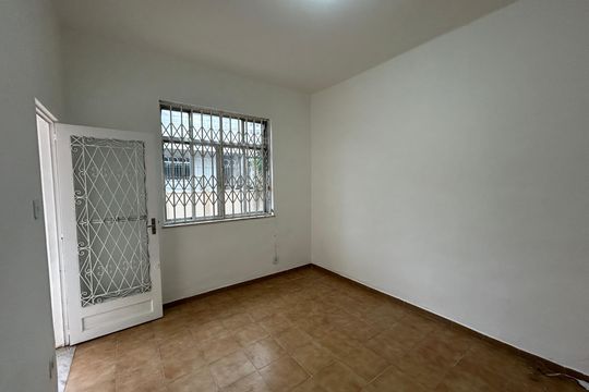 Casa à venda com 2 quartos, 90m² em Praça Seca, Rio de Janeiro