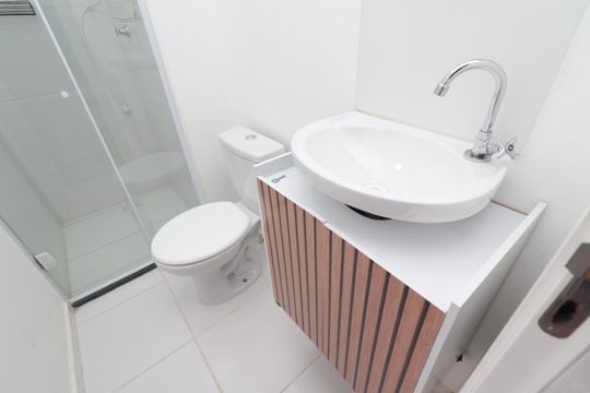 Banheiro de apartamento para alugar com 2 quartos, 28m² em Vila Santana, São Paulo