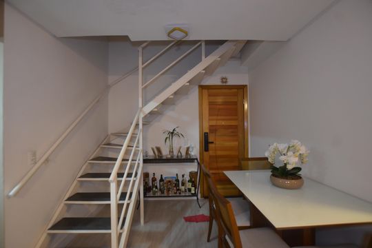 Sala de apartamento à venda com 2 quartos, 120m² em Jardim Sulacap, Rio de Janeiro