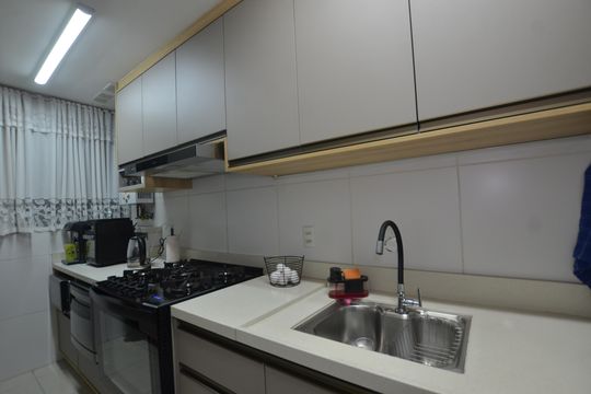 Cozinha  de apartamento à venda com 2 quartos, 120m² em Jardim Sulacap, Rio de Janeiro