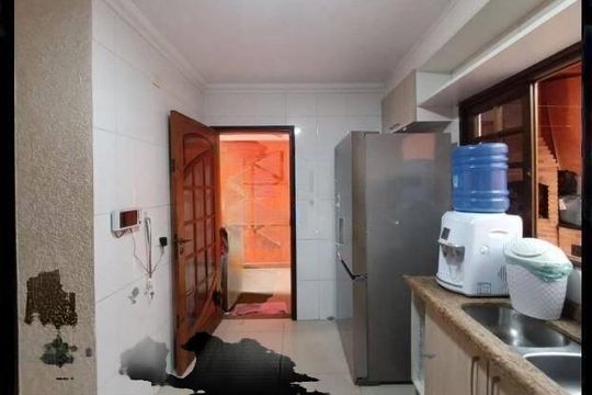 Casa à venda com 4 quartos, 193m² em Parque Maraba, Taboão da Serra