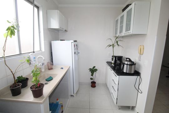 Cozinha de apartamento para alugar com 2 quartos, 55m² em Conjunto Residencial Trinta E Um de Marco, São José dos Campos
