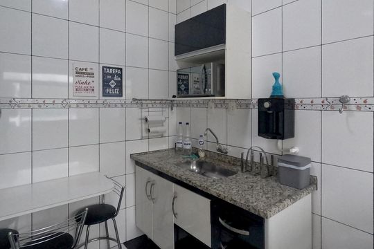 Cozinha de apartamento para alugar com 1 quarto, 48m² em Boqueirão, Santos
