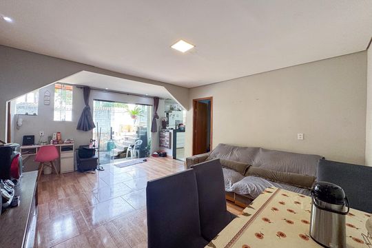Sala de casa à venda com 2 quartos, 78m² em Eldorado, Contagem