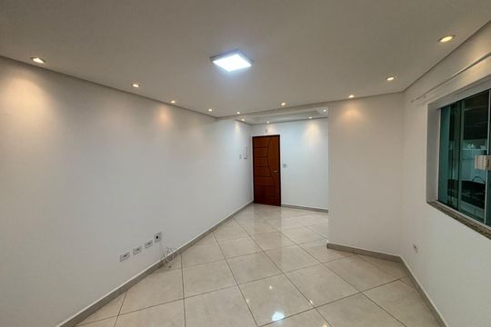 Sala de apartamento para alugar com 2 quartos, 42m² em Parque das Nações, Santo André