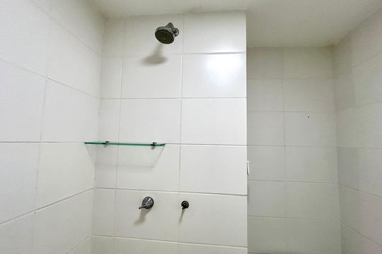 Banheiro 1 de apartamento para alugar com 3 quartos, 57m² em Jardim Las Vegas, Guarulhos