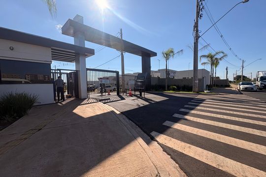 Fachada de apartamento para alugar com 2 quartos, 47m² em Parque Residencial Candido Portinari, Ribeirão Preto