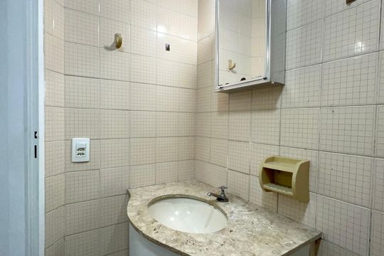 Banheiro da Suíte de apartamento para alugar com 1 quarto, 35m² em Pinheiros, São Paulo