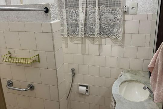 Banheiro de casa à venda com 2 quartos, 100m² em Portuguesa, Rio de Janeiro