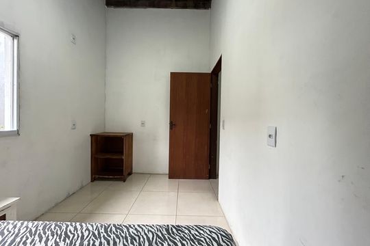 Quarto 2 de casa para alugar com 2 quartos, 20m² em Campeche Leste, Florianópolis