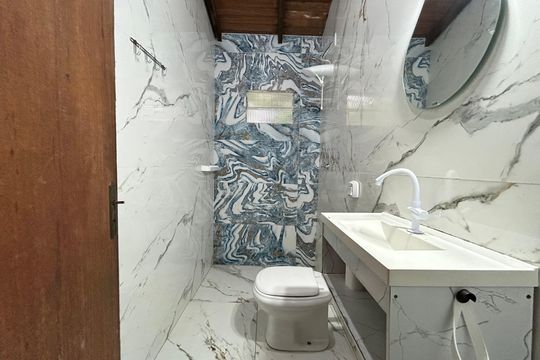Banheiro  de casa para alugar com 2 quartos, 20m² em Campeche Leste, Florianópolis