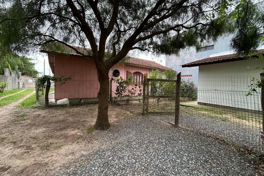 Garagem de casa para alugar com 2 quartos, 20m² em Campeche Leste, Florianópolis