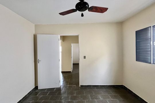 Quarto 1 de apartamento para alugar com 2 quartos, 140m² em Jardim Leonor, Campinas