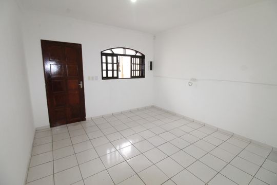 Sala de casa para alugar com 2 quartos, 100m² em Loteamento Residencial Vista Linda, São José dos Campos