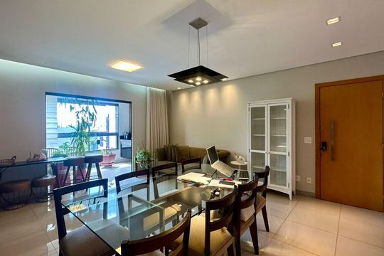 Apartamento à venda com 3 quartos, 111m² em Buritis, Belo Horizonte