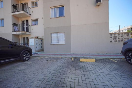Garagem de apartamento para alugar com 1 quarto, 49m² em Vargem do Bom Jesus, Florianópolis