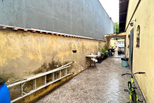 Quintal e Garagem de casa para alugar com 3 quartos, 138m² em Jardim America, Guarulhos
