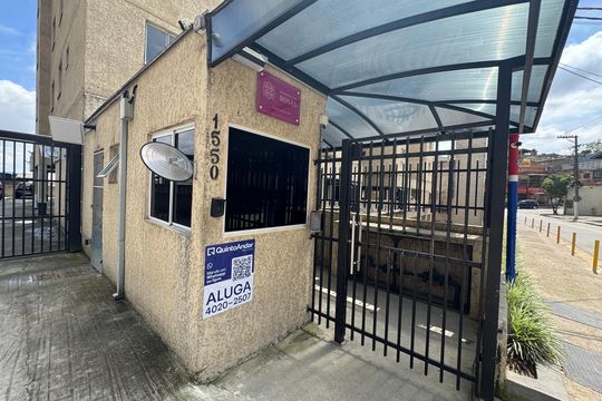 Fachada com placa grande  de apartamento à venda com 2 quartos, 38m² em Santa Maria, Osasco