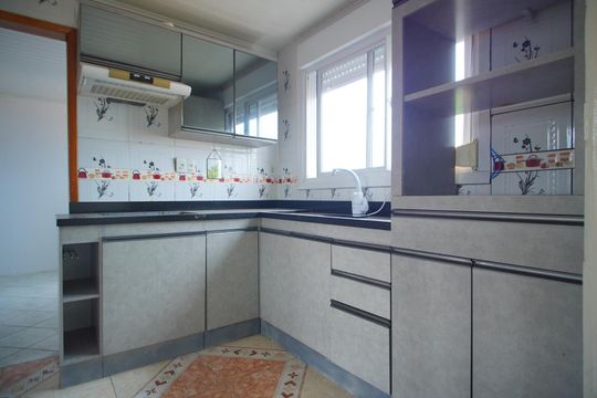 Cozinha de apartamento à venda com 2 quartos, 64m² em Rubem Berta, Porto Alegre
